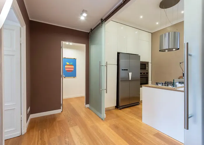 Joivy Family Friendly For 6, Near Royal Palace Museum