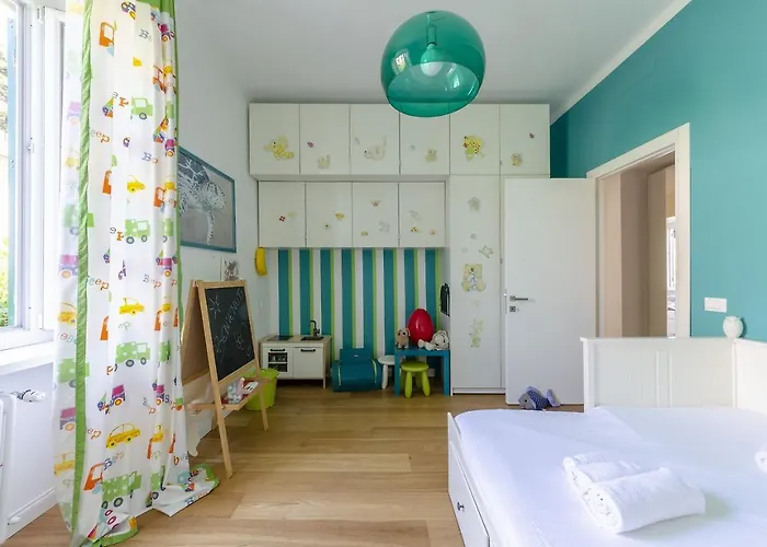 Joivy Family Friendly For 6, Near Royal Palace Museum Apartman Genova
