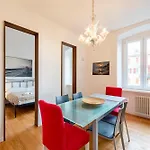 Joivy Family Friendly For 6, Near Royal Palace Museum
